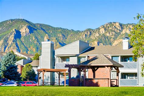 Photos of Mountain View Apartment Homes | Colorado Springs Apartments