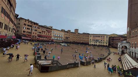 Palio Siena Nuovo Rinvio Causa Pioggia Si Corre Domani Il Mattino