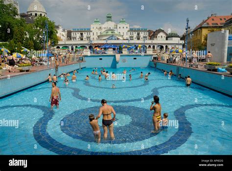 GELLERT THERMAL BATHS. BUDAPEST, HUNGARY Stock Photo - Alamy