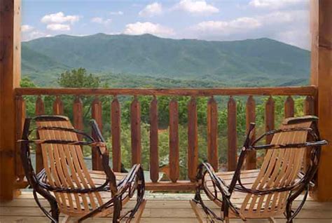 Gatlinburg Cabin - Best Views and Movies - 1 Bedroom - Sleeps 8