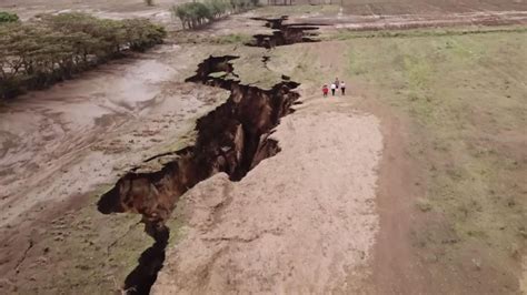 Una Enorme Grieta Que Apareci En Kenia Dividir A Frica En Dos