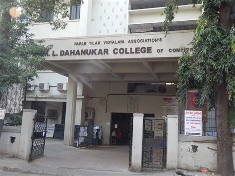 M L Dahanukar College Of Commerce Mumbai FYJC Cutoff