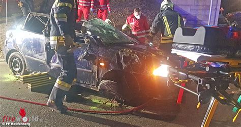 Stmk Pkw Berschlag Und Kollision Mit Baum In Km H Zone In