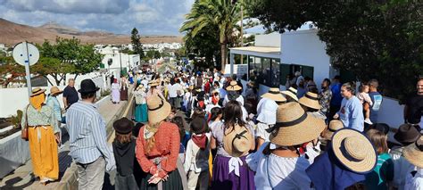 Fotos Romer A Del Ceip C Sar Manrique En Tahiche Por El D A De Canarias