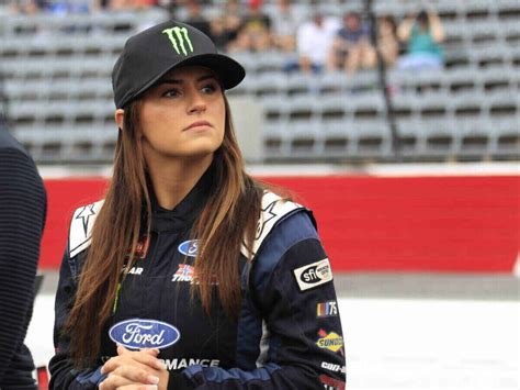 Bubba Wallace’s Spotter Defends Hailie Deegan After Dramatic Exit From Ar Racing