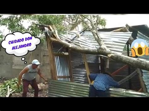 Gollito Casi Pierde La Vid4 FUERTES VIENTOS Destruyeron Su Casa Este