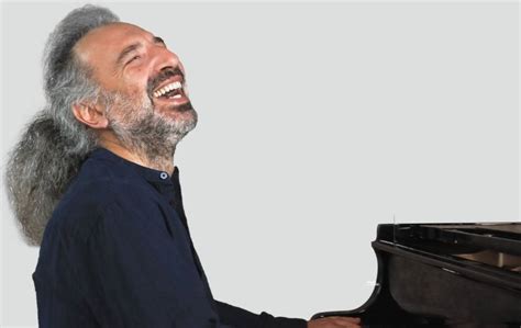 Stefano Bollani A Torino Nel 2023 Concerto Di Natale Per Specchio Dei