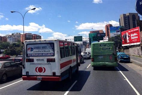 Transportistas Exigen Mayor Presencia De La PNB En Ruta Caracas Los