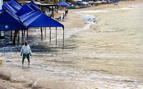 Afecta Mar De Fondo A Restaurantes Acapulco Guerrero El Sol De