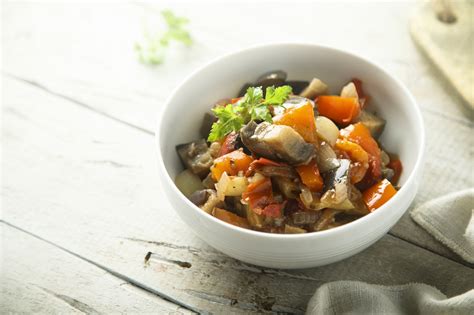 Unlimited Slow Cooker Vegetable Stew | The Leaf