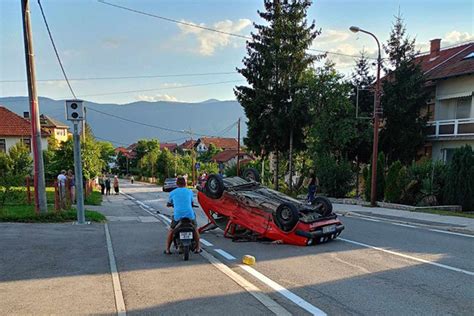 Nesre A U Bosanskom Petrovcu Golfom Usmrtio Pje Aka Udario U Kodu I