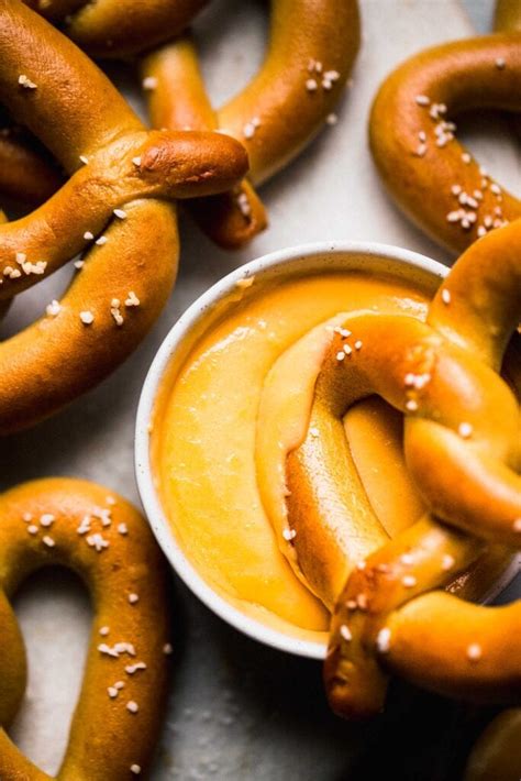 Easy Pretzel Cheese Dip