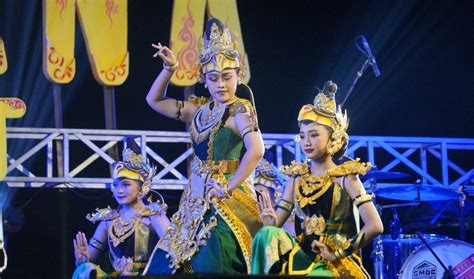 Sanjiwana Culture Fest Berlangsung Meriah Di Candi Sojiwan Klaten