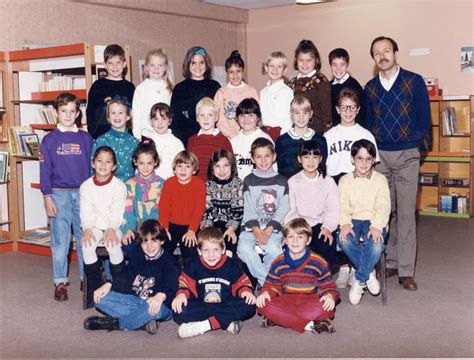 Photo De Classe CE2 1992 1993 De 1993 Ecole Les Meillotes Soisy Sur