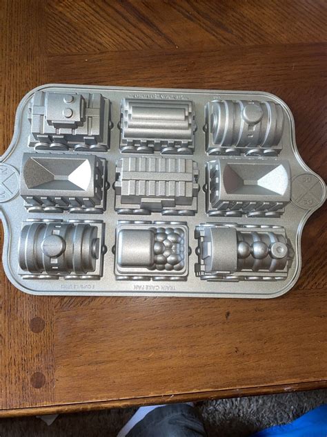 Nordic Ware Train Cake Pan 5 Cups 12 L Train 3d Cake Molds Ebay