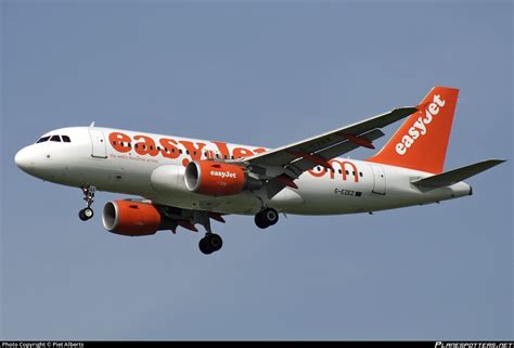 G EZEZ EasyJet Airbus A319 111 Photo By Piet Alberts ID 029983