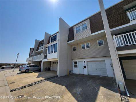 18 Village Rd, Sea Bright, NJ 07760 - Condo for Rent in Sea Bright, NJ ...