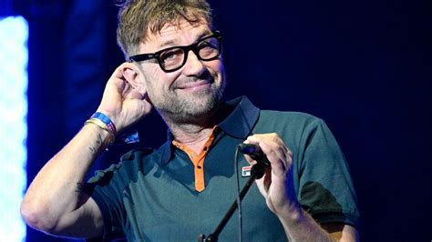 Damon Albarn Announces Blur Hiatus Its Too Much For Me Iheart