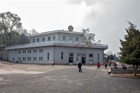 Pjöngjang U Bahn Fahrt stadterkundung