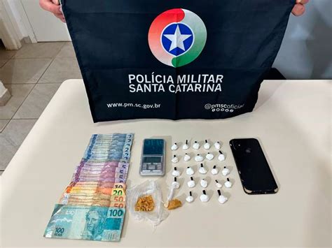 Homem De 22 Anos é Preso Com Diversas Drogas Em Chapecó