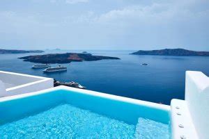 12 Most Stunning Infinity Pools Around The World