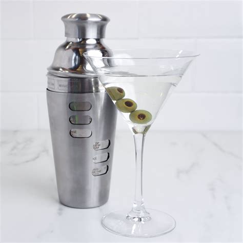 Martini cocktail Recipe - Plus Tips and Tricks