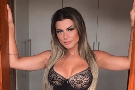 Babi Rossi Faz Sucesso De Lingerie Rendada Na Internet MH Que Isso