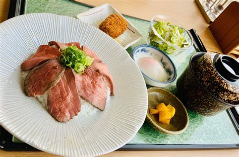 国産牛ローストビーフ丼 ランチ 香川県高松市のホテルマリンパレスさぬき