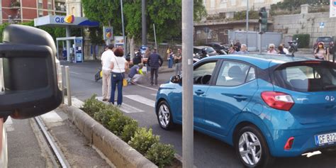 Messina Incidente Sul Viale Della Libert Davanti Al Museo Auto