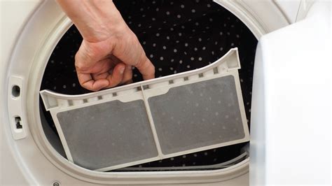 how to clean out the dryer lint trap