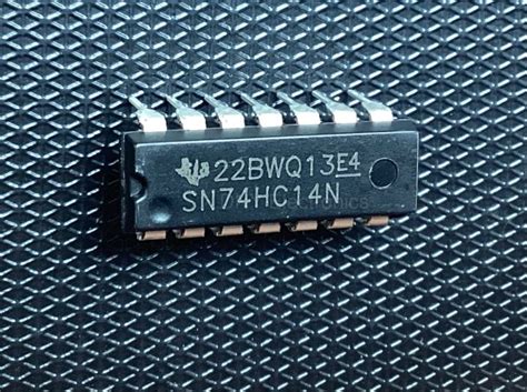 SN74HC14N DIP 14 74HC14N 74HC14 Original Genuine Logic Chip Six Schmidt