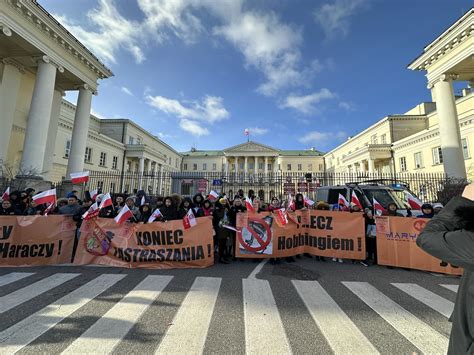 Protest trwa dalej Fiasko rozmów na Marywilskiej 44 NASZ NEWS