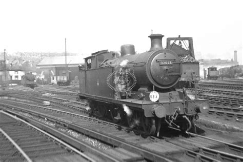 The Transport Library BR British Railways Steam Locomotive Class I3