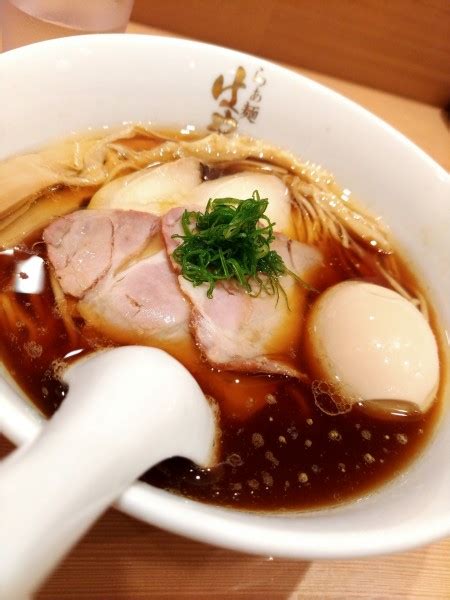 『特製醤油らぁ麺』らぁ麺はやし田 道頓堀店のレビュー ラーメンデータベース