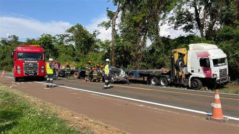 Colisão Termina Em Duas Mortes E Provoca Congestionamento Na Sp 255 Em