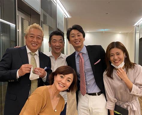 橋本志穂さんのインスタグラム写真 橋本志穂instagram「大阪でミヤネ屋見学に〜。 Cm中に、そっと気付かれないように 夫を盗撮し