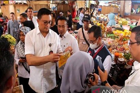 Satgas Pangan Polri Bersama Tpid Sultra Sidak Pasar Tradisional Di