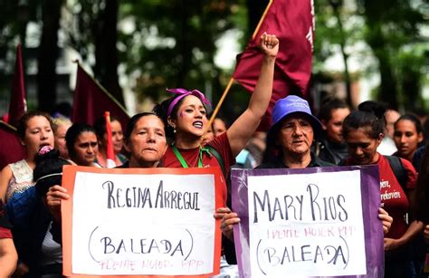 25N mujeres marcharon contra la violencia de género