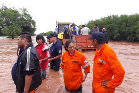 Por Inundaciones Evacúan Y Ayudan A Decenas De Familias En El Norte Y Este De Salta La Gaceta