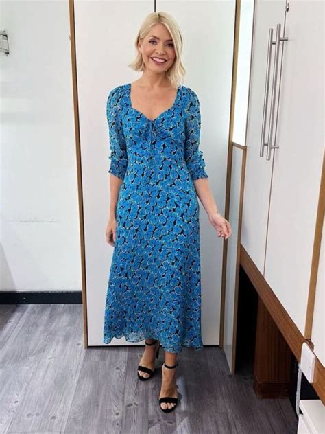 This Morning’s Holly Willoughby is all smiles in blue dress as ITV boss ...