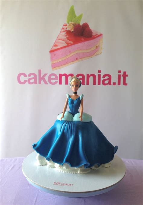 Videotutorial Di Cake Design Come Si Fa La Barbie Cake Cenerentola Disney