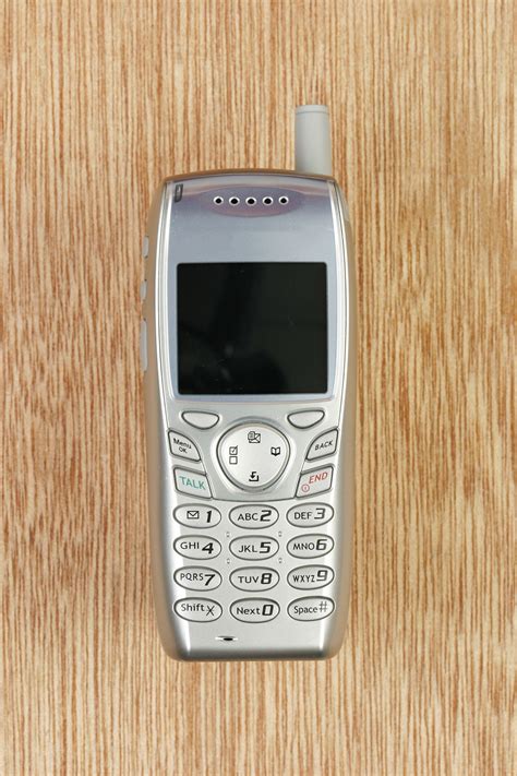 Disposable Cell Phone Buying Guide - Tech Spirited