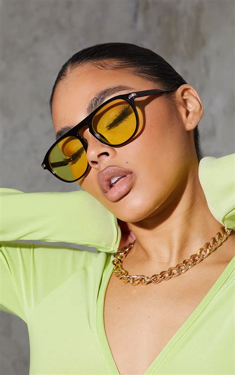 Yellow Lens Round Black Frame Sunglasses Accessories Prettylittlething Usa