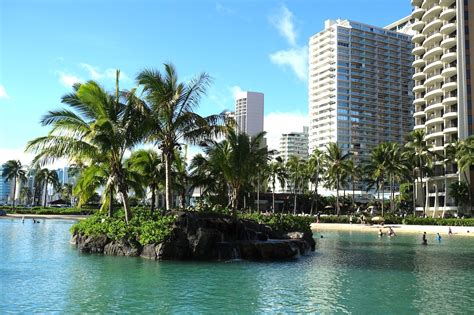 Why I Hated My Stay at the Hilton Hawaiian Village Waikiki Beach Resort ...