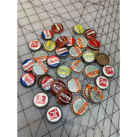 Lot Of Vintage Cork Lined Soda Pop Bottle Caps Pepsi Crush 7up Hires