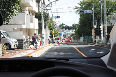 ヒント｜車で自転車の横を通過するときに注意することは？【交通安全クイズ】｜危険予知｜jaf Mate Online