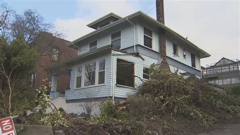 Demolition permit delays leave squatter homes in Seattle neighborhood ...