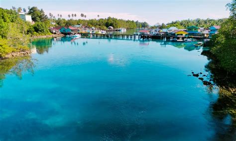 Danau Labuan Cermin Danau Dua Rasa Yang Unik Di Kalimantan Timur