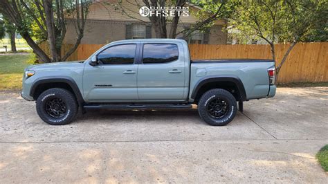 2022 Toyota Tacoma With 17x85 0 Dx4 Beast And 26565r17 Hankook