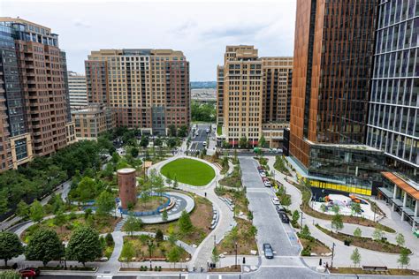 40 photos from inside Metropolitan Park—the first phase of Amazon's HQ2 ...